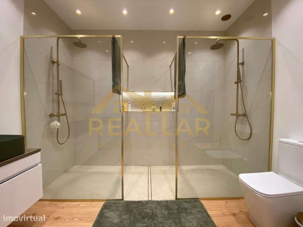 Palacete Exclusivo Totalmente Remodelado em São Mamede de Infesta - Grande imagem: 4/44