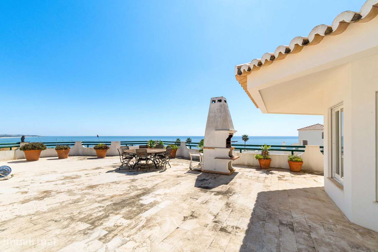 Penthouse Excecional com Amplo Terraço e Vistas Panorâmicas para o Mar-8
