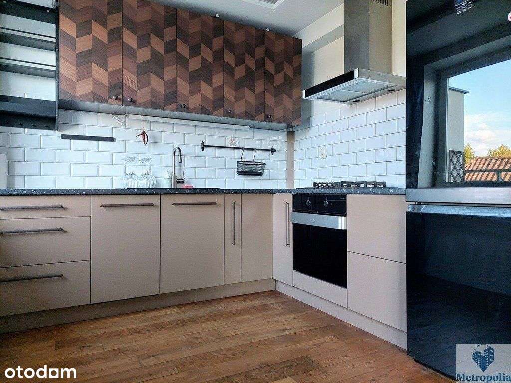 Nietuzinkowe lokum z antresolą i garderobą.-2