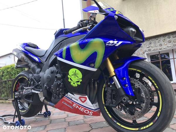 Yamaha R1 - 14