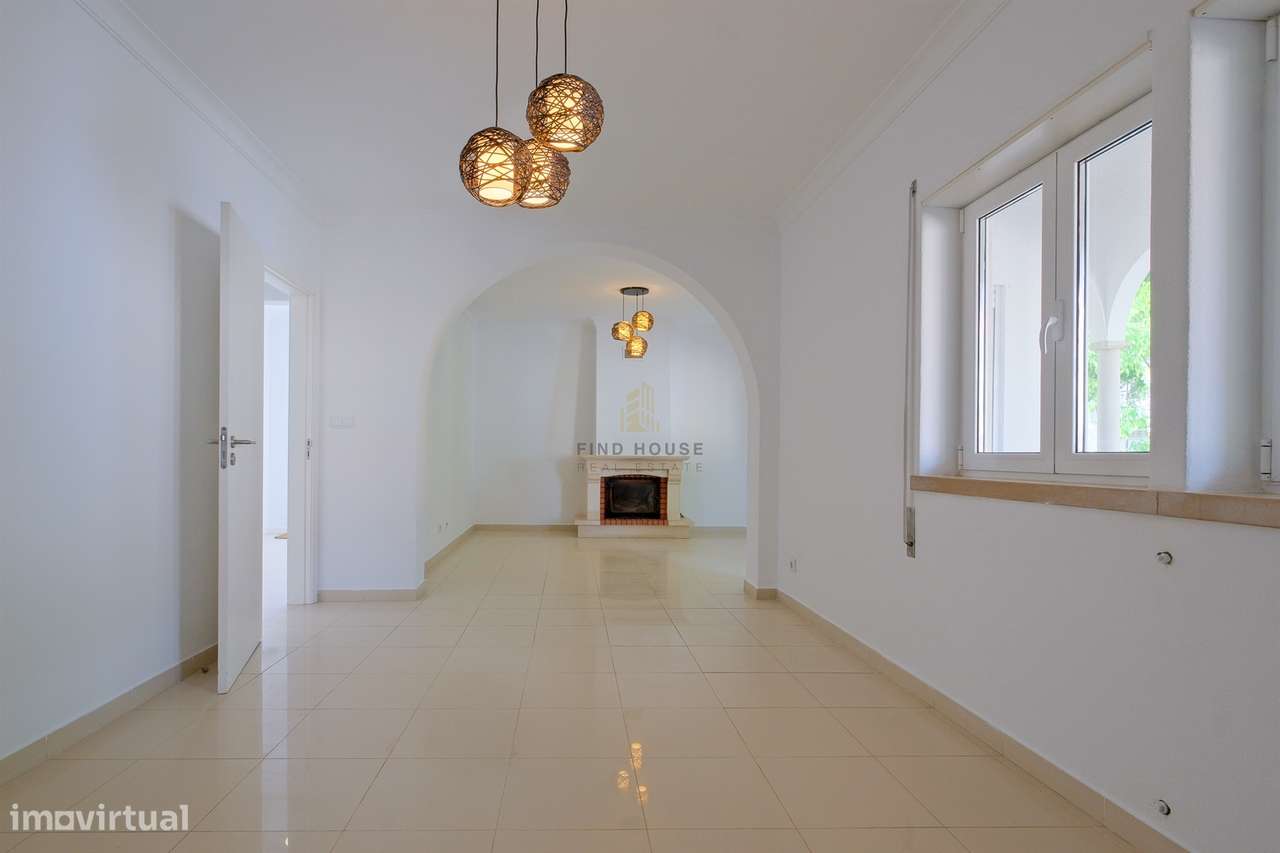 Moradia T3 com amplo logradouro e estacionamento na Pampilheira , Casc - Grande imagem: 5/41