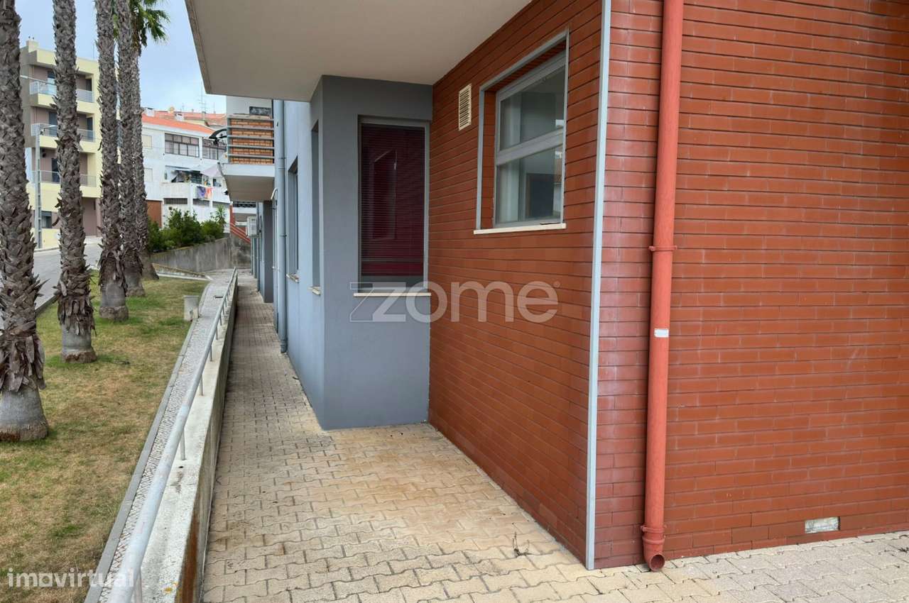 Loja de 108 m² com Potencial de Conversão em T3 – Santana, Sesimbra...-16