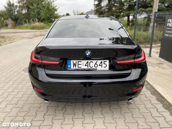 BMW Seria 3 318i Sport Line - 10