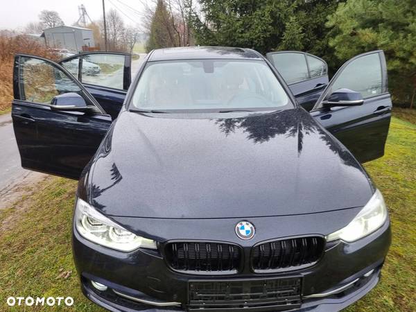 BMW Seria 3 320i Touring Luxury Line - 28