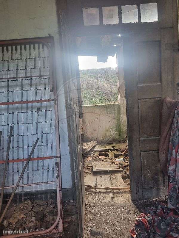 Moradia T5 para venda-16
