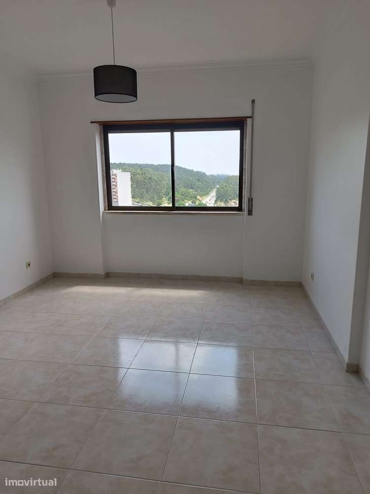 Apartamento T2 em Rio de Mouro com varanda - Grande imagem: 4/7