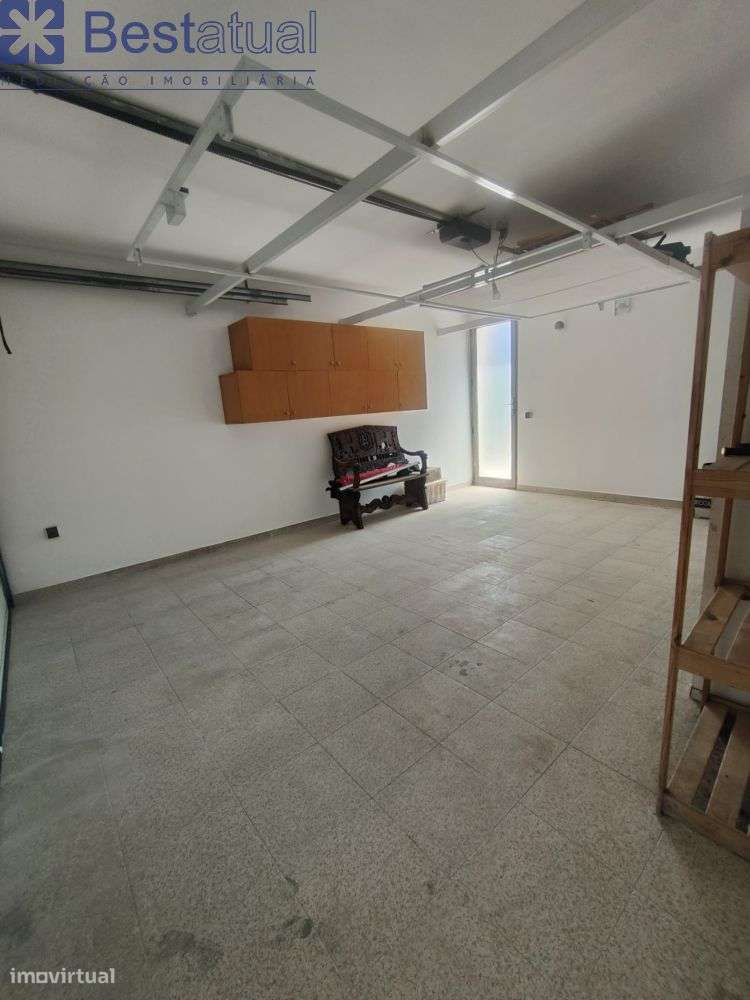 Moradia T 3 com piscina - Oportunidade!-46