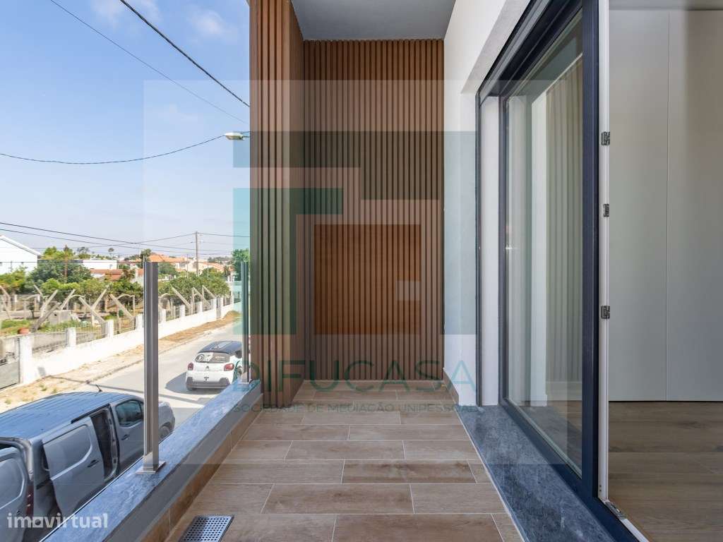 R084_2_Moradia Geminada T3+1-32