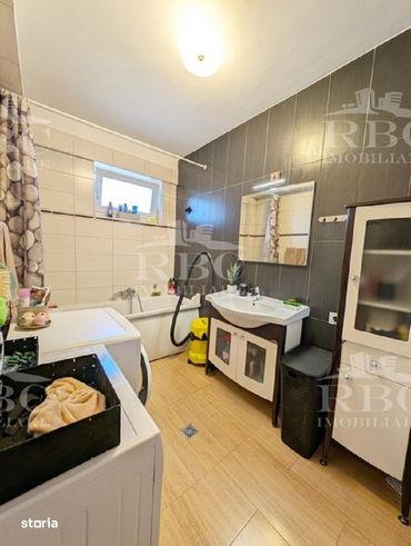 Apartament cu 2 camere 67 mp semicentral-12
