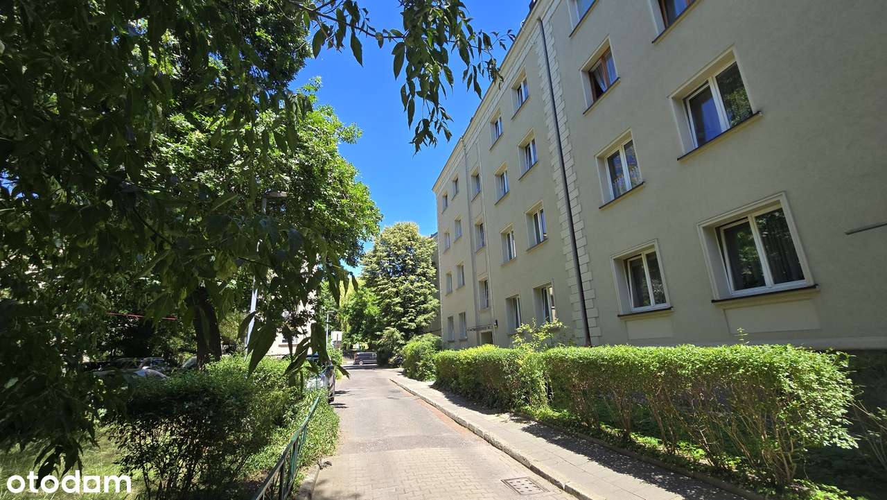 Koszutka, niski blok, przestronna i słoneczna kawalerka!-15