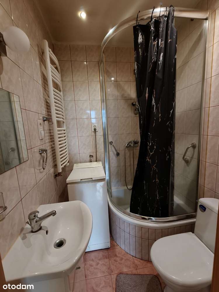Centrum ul. Żeromskiego , dwa pokoje , 1 piętro ,-6