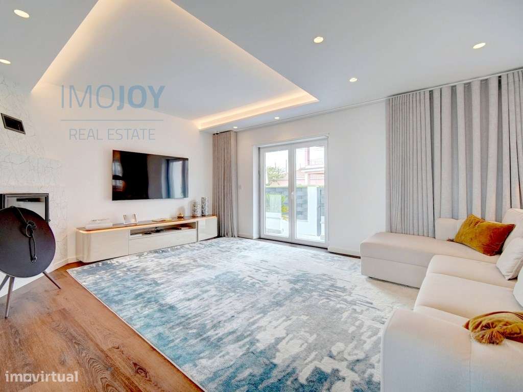 Moradia T4 de Linhas Modernas com Piscina em Algueirão - Grande imagem: 5/54