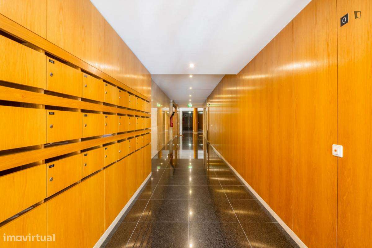 Apartamento com 1 quartos - localizado em Nevogilde Porto - Grande imagem: 4/10