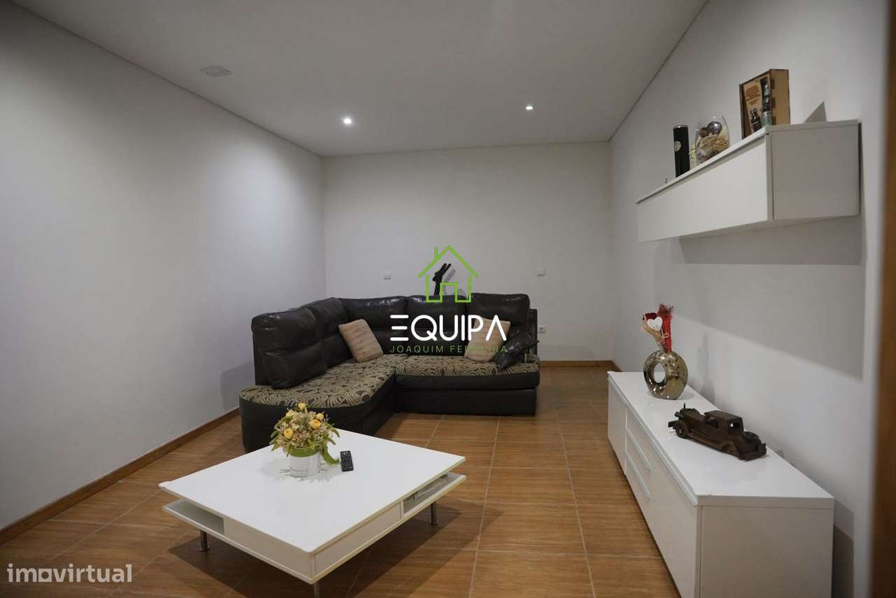 MORADIA ISOLADA T3+T2-33