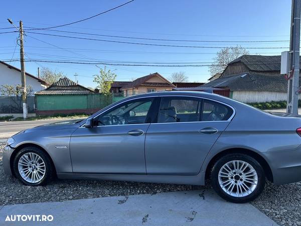 BMW Seria 5 530d xDrive AT - 3