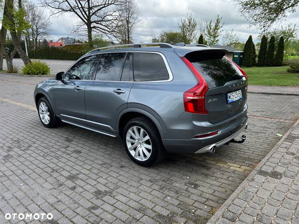 Volvo XC 90 D5 AWD Momentum - 12