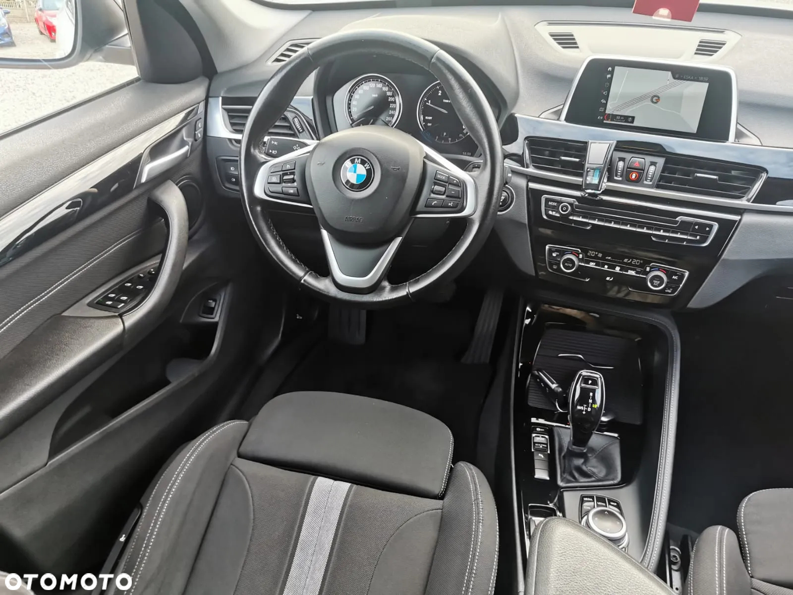 BMW X1 sDrive18d - 13