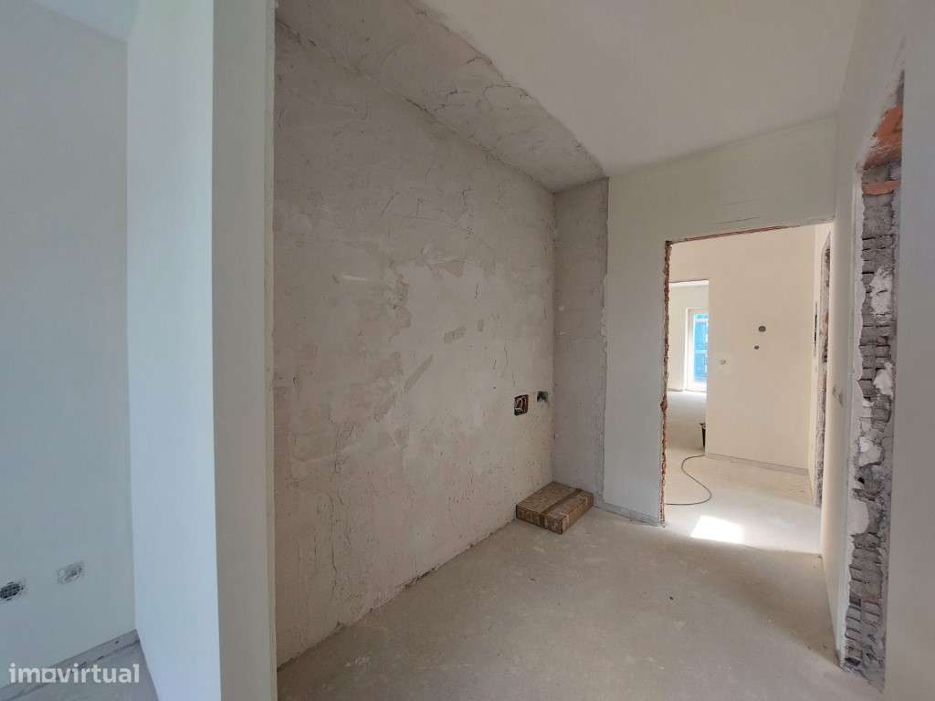 Moradia T4 + office em Pedroso-15