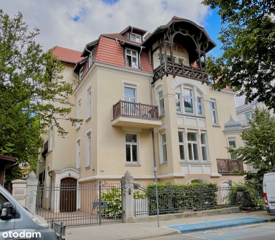 top miejsce, lokal podzielony na 3 mieszkania