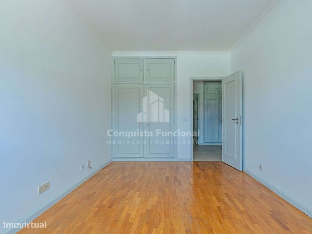 T2 com Lugar de Garagem e Elevador | São João da Madeira | 259.500€-17
