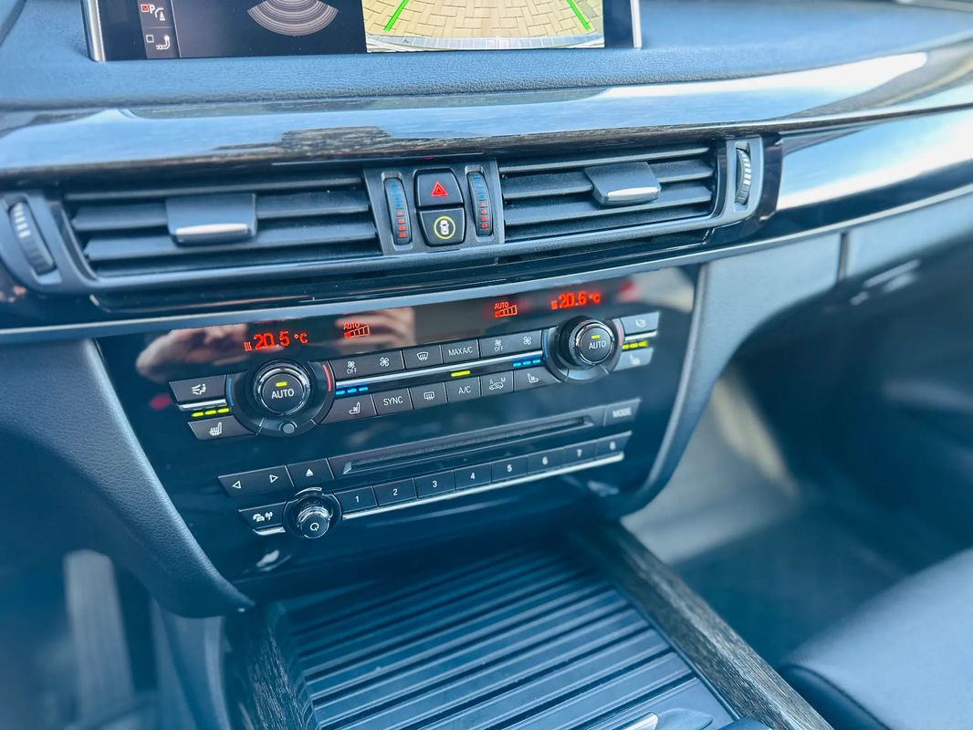 BMW X5 xDrive30d - 29