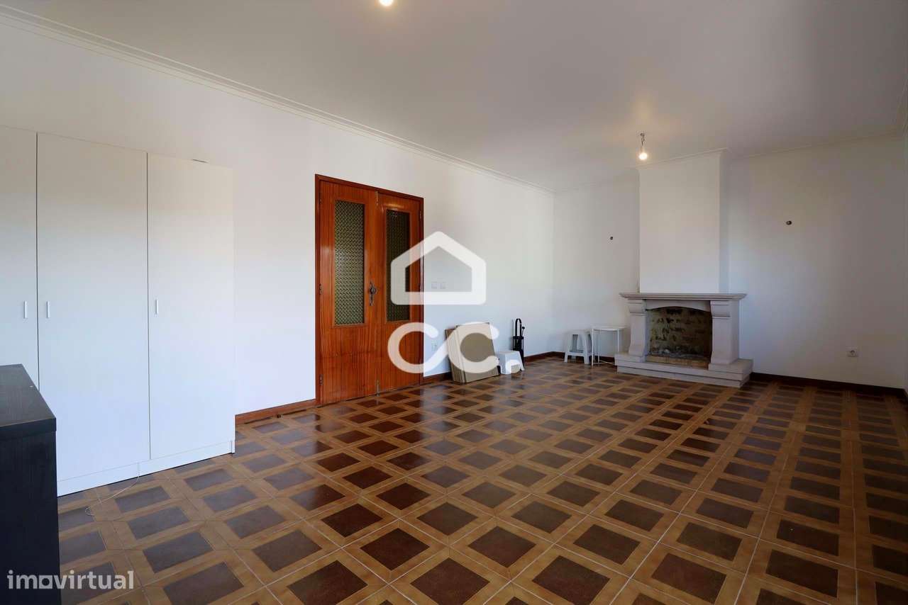 T3 Dúplex com 6 Quartos – Excelente para Investimento | São Martinho d - Grande imagem: 5/21