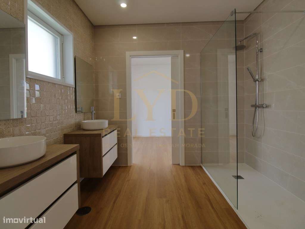 Moradia T3 + 1 Recezinhos (S.Mamede)-16