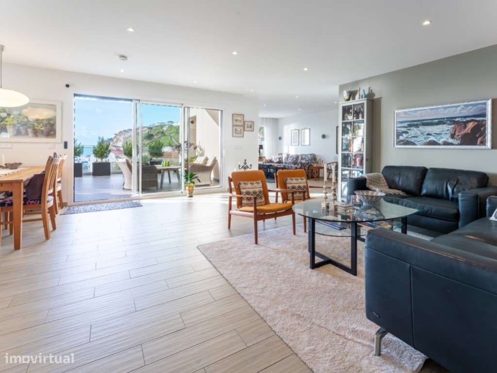 Apartamento T4 com Vista Mar, Terraço e Garagem na Nazaré-2