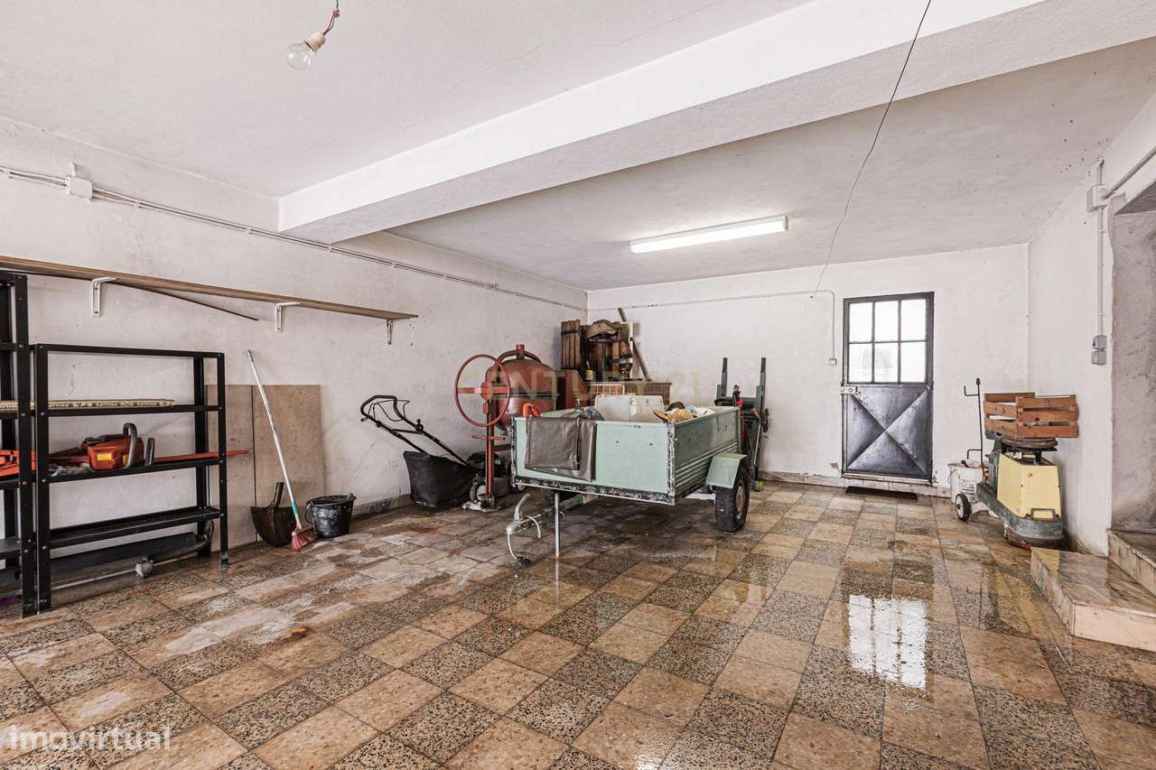 Excelente Moradia T3+4 em Fernão Ferro duas garagens-22