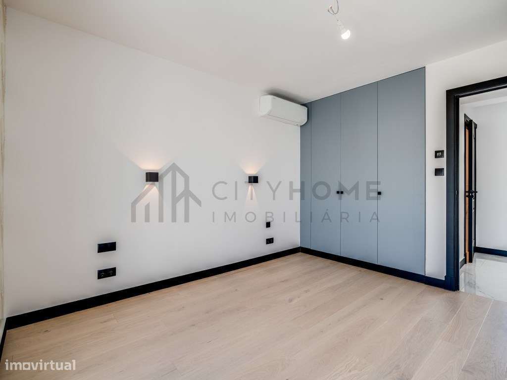 Exclusivo Apartamento T3 Duplex com Terraço Panorâmico em Condomíni...-24