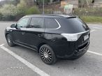 Mitsubishi Outlander 2.0 4WD Plug-In Hybrid - 3