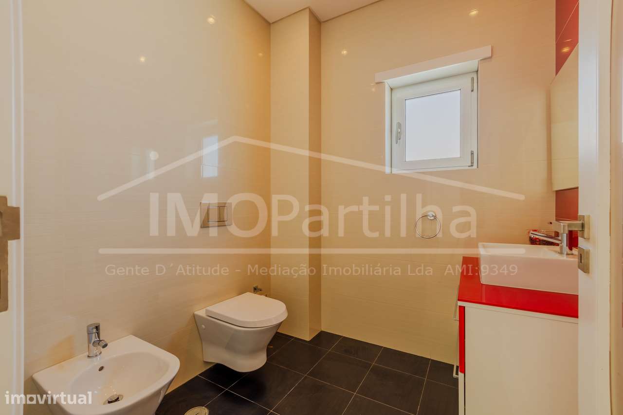 Moradia T5 | 358 m2 | Piscina e Campo de Basquetebol| Rio de Mouro-15