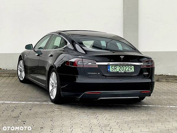 Tesla Model S D Performance - 5