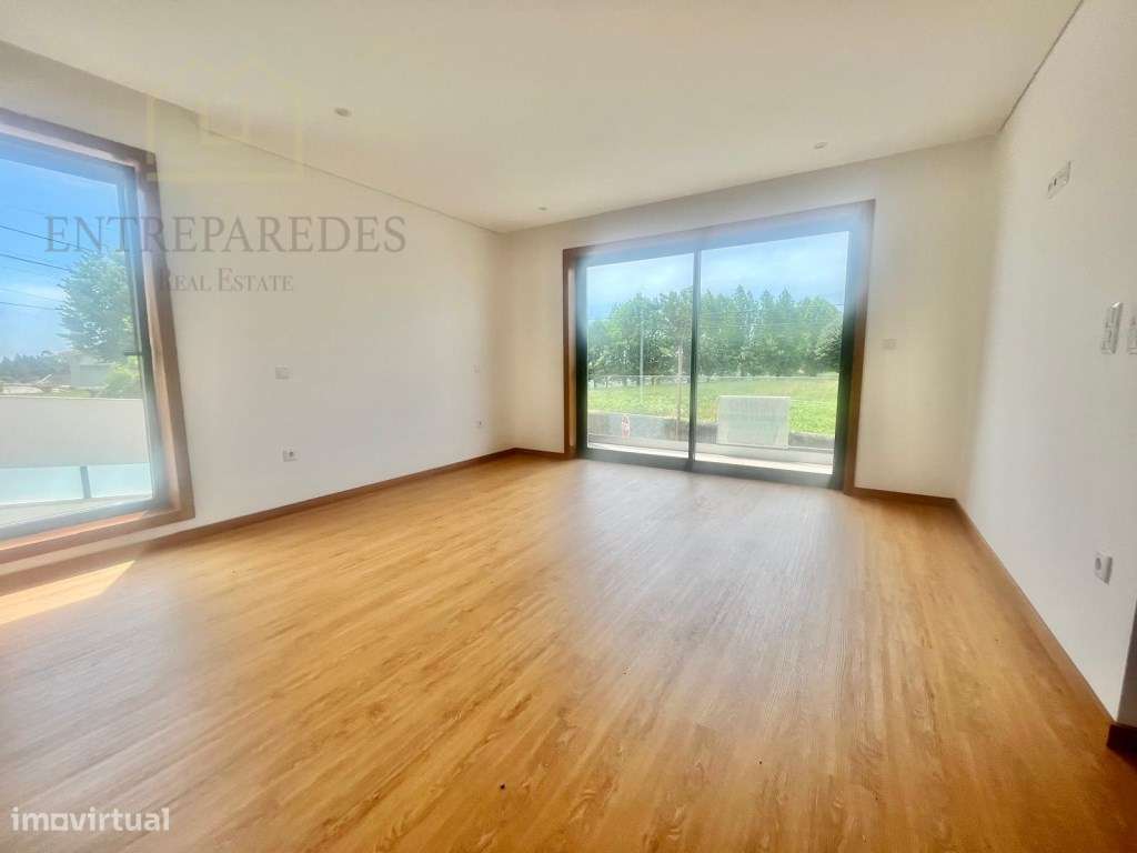 Moradia T3+1 NOVA para comprar, Santa Maria da Feira - Aveiro-11