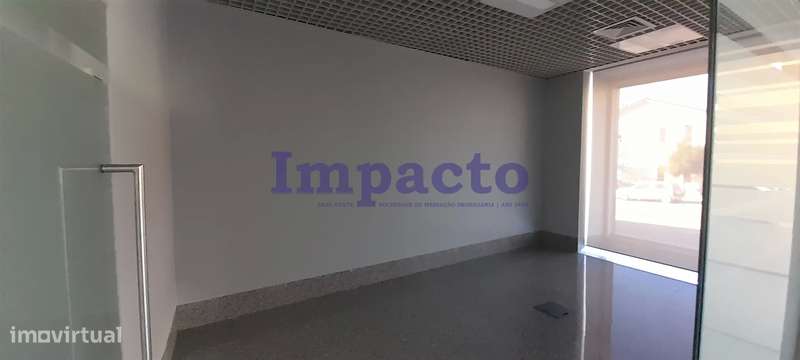 Loja em São João da Madeira para arrendar - Grande imagem: 4/8