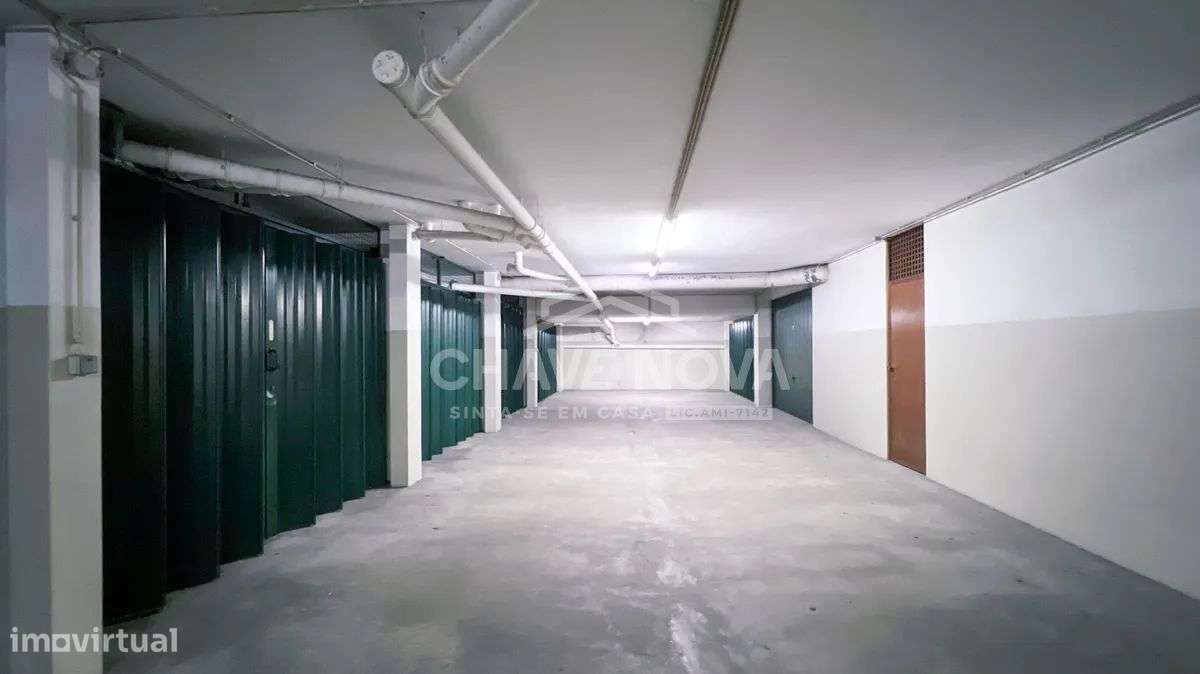 T2 novo com garagem e varanda em Gaia-37