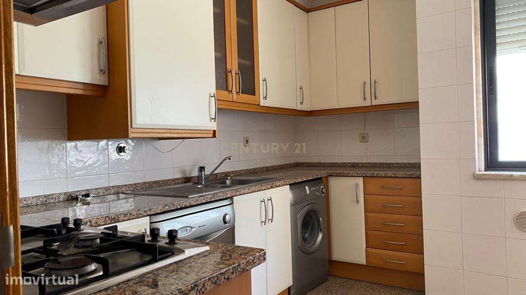 Arrendamento de T2 parcialmente mobilado em Ribeirada, Odivelas - Grande imagem: 5/32