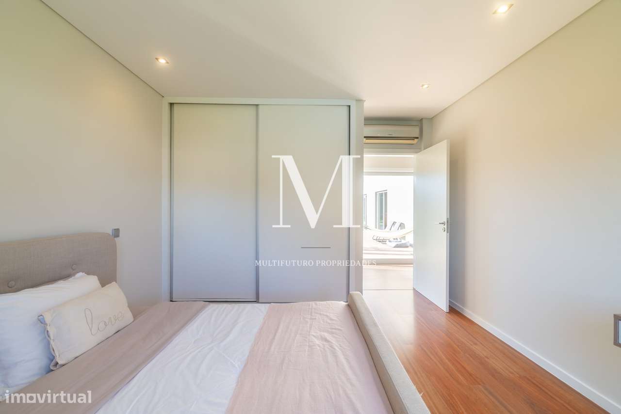 Famalicão | Propriedade T3+1 Térrea | 1.500 m² | Piscina | Jardim | LU-38