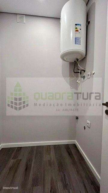 Apartamento T2 | Boavista | junto à Rotunda | Totalmente restaurado-9