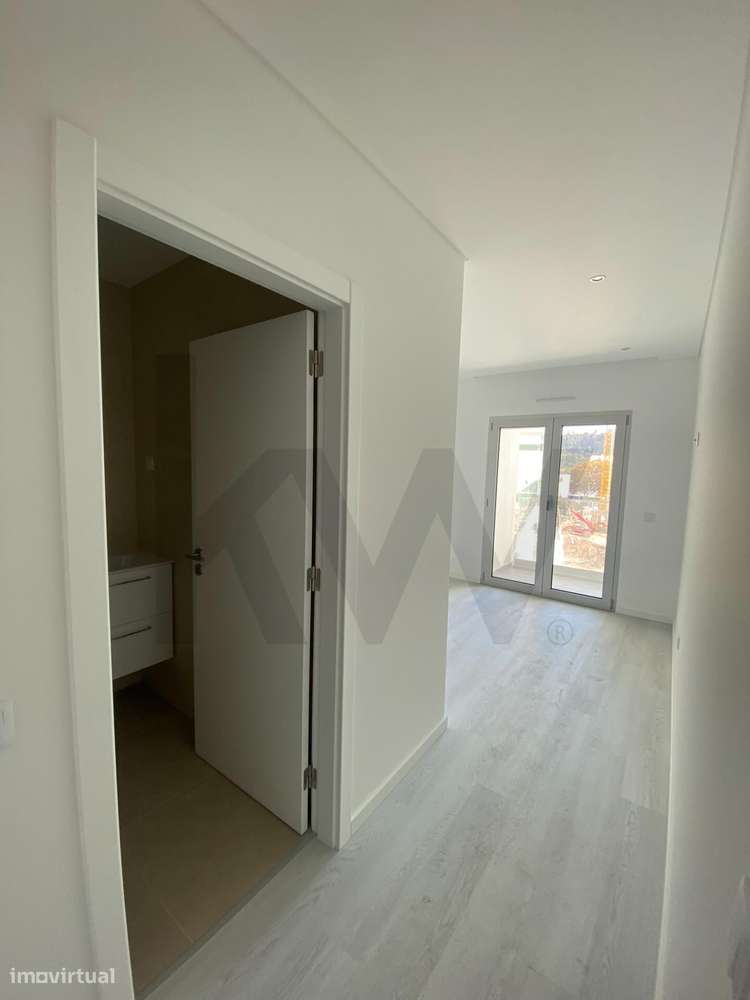 Apartamento T3 Duplex com Terraço vista mar - Nazaré - Grande imagem: 2/19