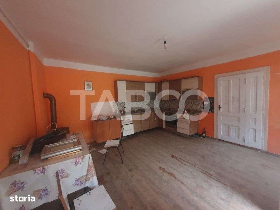 Casa de vanzare in Grid 87 mp utili + anexe beci si sura - Imagine principală: 5/5