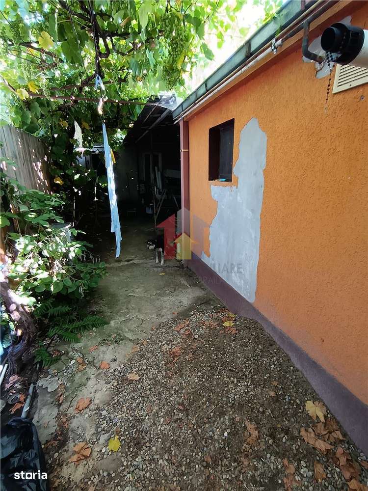 Piata Saraca-Casa 3 cam 100mp utili toate utilitatile teren 196 mp - Imagine principală: 3/11