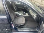 BMW Seria 3 318d DPF Touring - 17