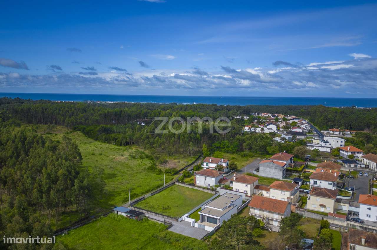 Moradia T3 Térrea em lote de 530 m2 em Chafé, Viana Castelo - Grande imagem: 1/44