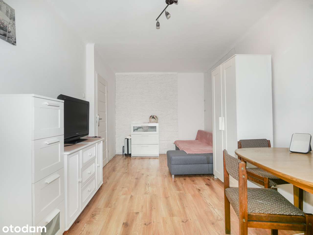 Ustawne 2-pokojowe mieszkanie 37 m2 Sosnowiec ul. Wesoła-0