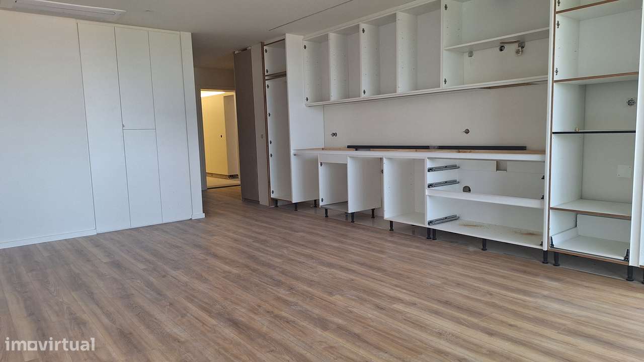 Apartamento T3 | 3 Suítes Varandas |Vista Rio Douro | Porto 2 Carros-20