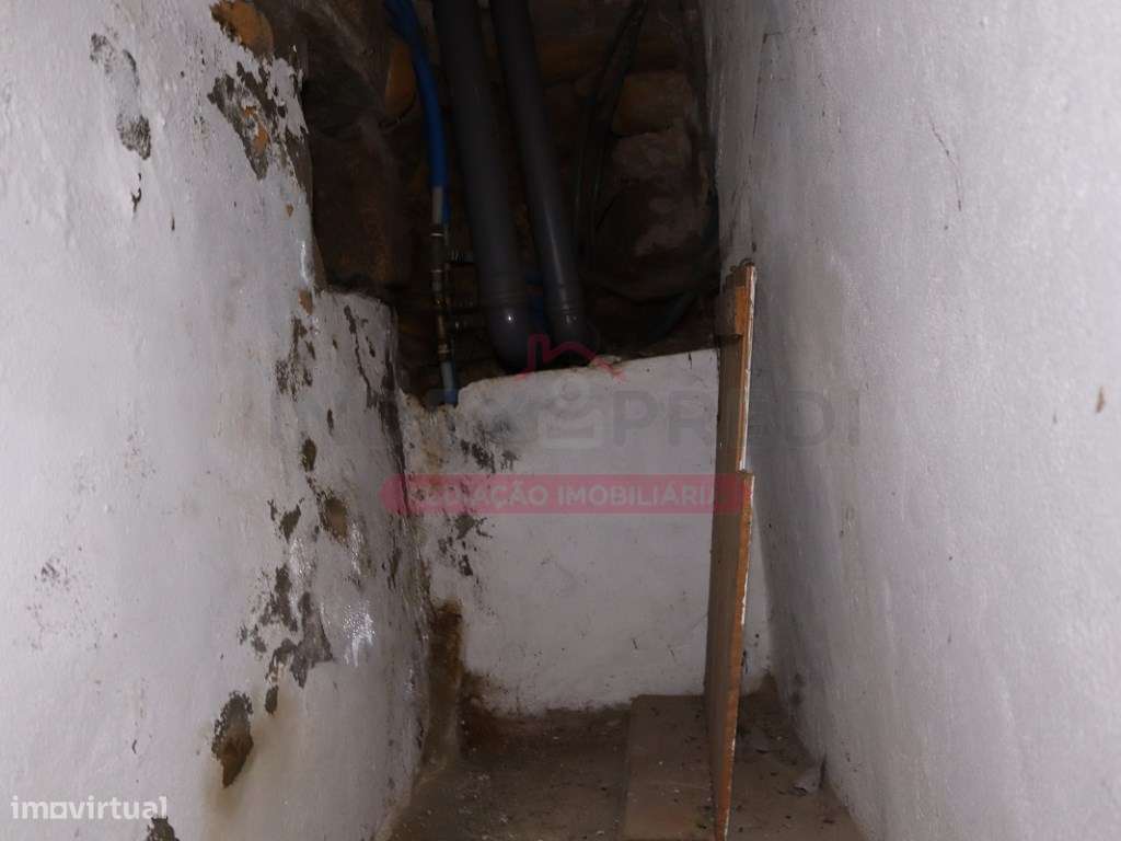 Duas moradias (1 moradia V1 + 1 moradia V2) em Alvarenga, Arouca-18