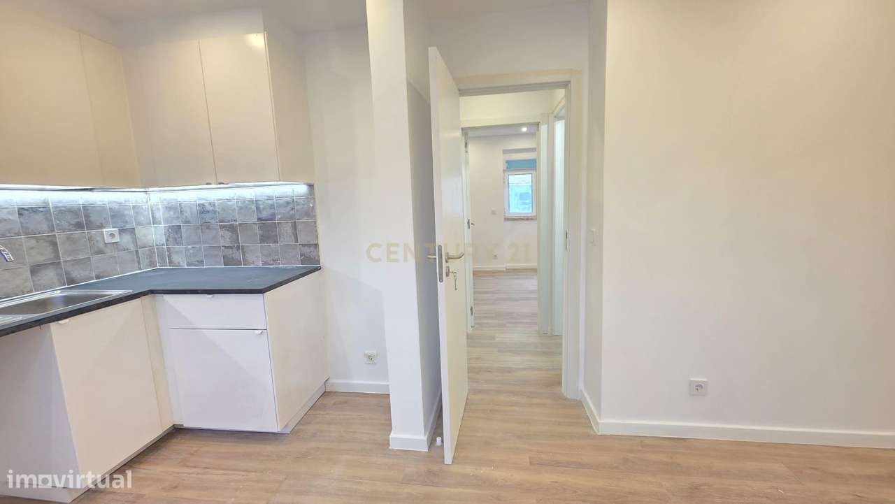 Apartamento T1 Renovado em Porto Salvo, Oeiras-5