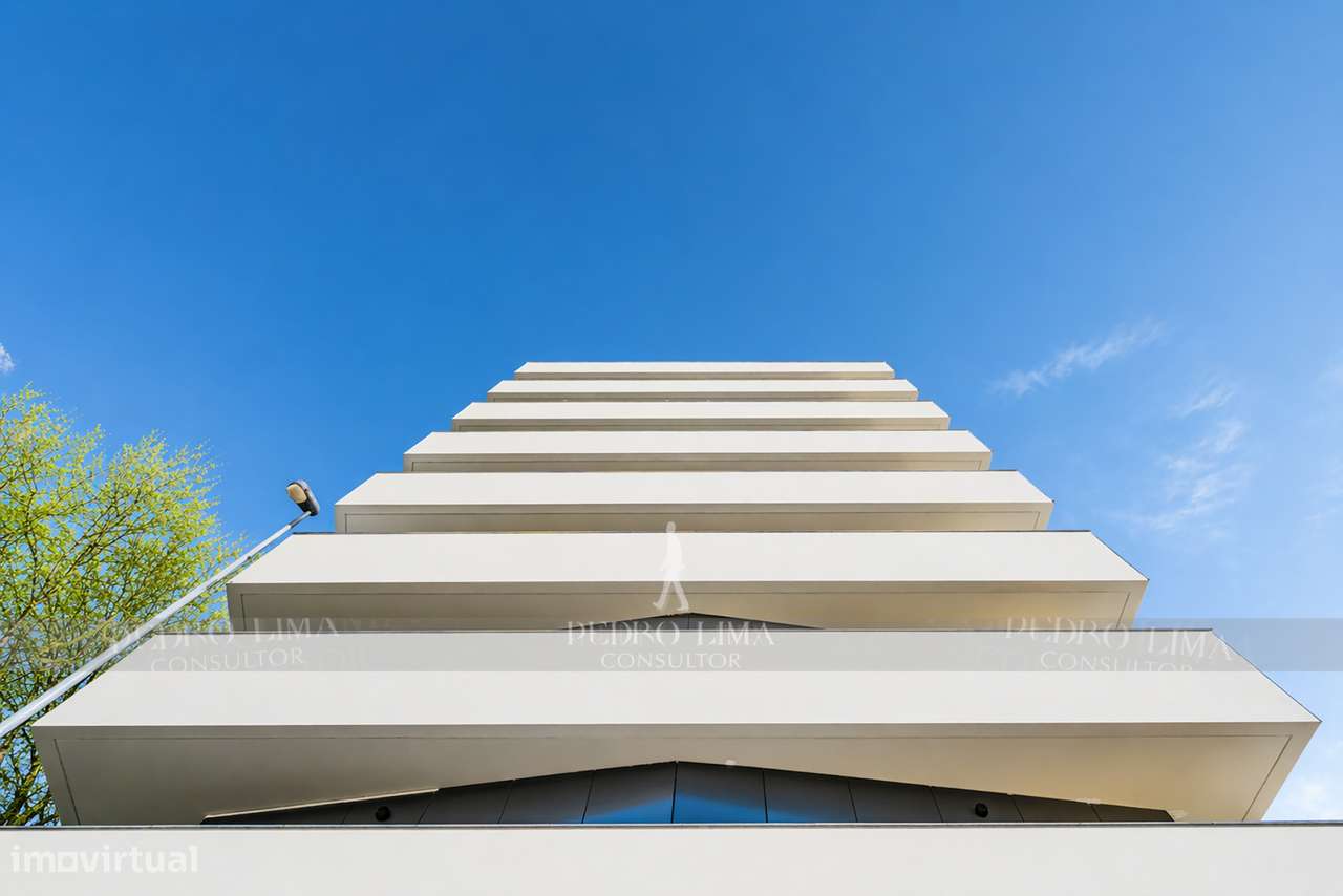 T2 NOVO com 241m2 com Terraços e 2 lugares de Garagem-28