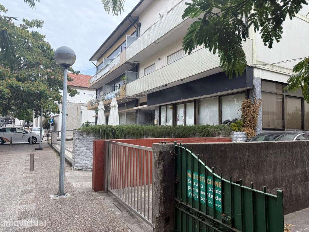 Loja no centro da cidade, destinada a comércio, com licença para re... - Grande imagem: 4/5